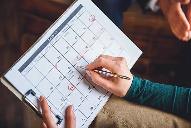 Calendar and checklist with insurance icons